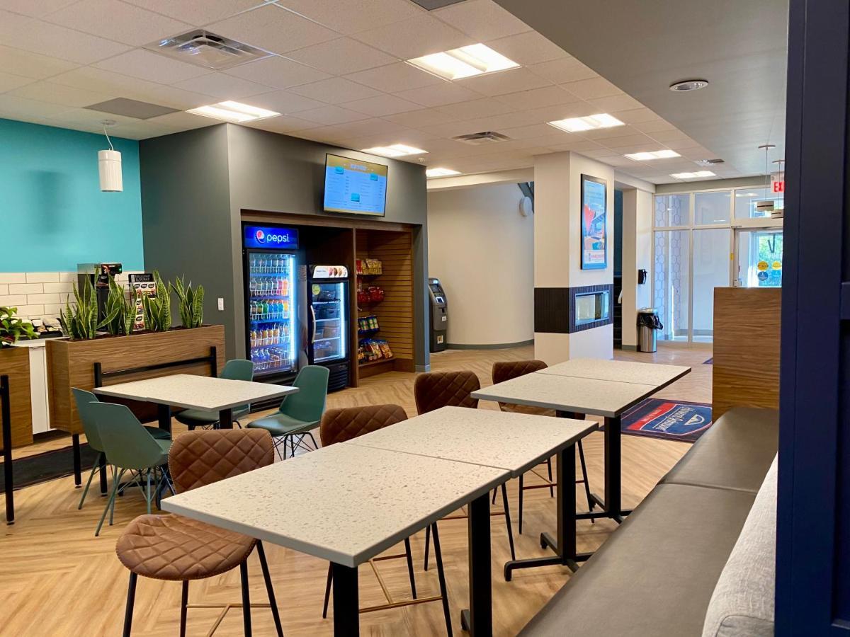 Howard Johnson By Wyndham Winnipeg West Kültér fotó