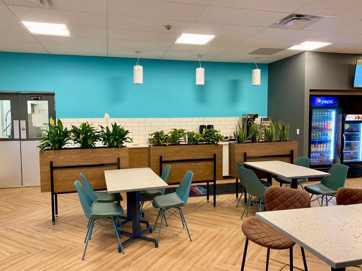 Howard Johnson By Wyndham Winnipeg West Kültér fotó