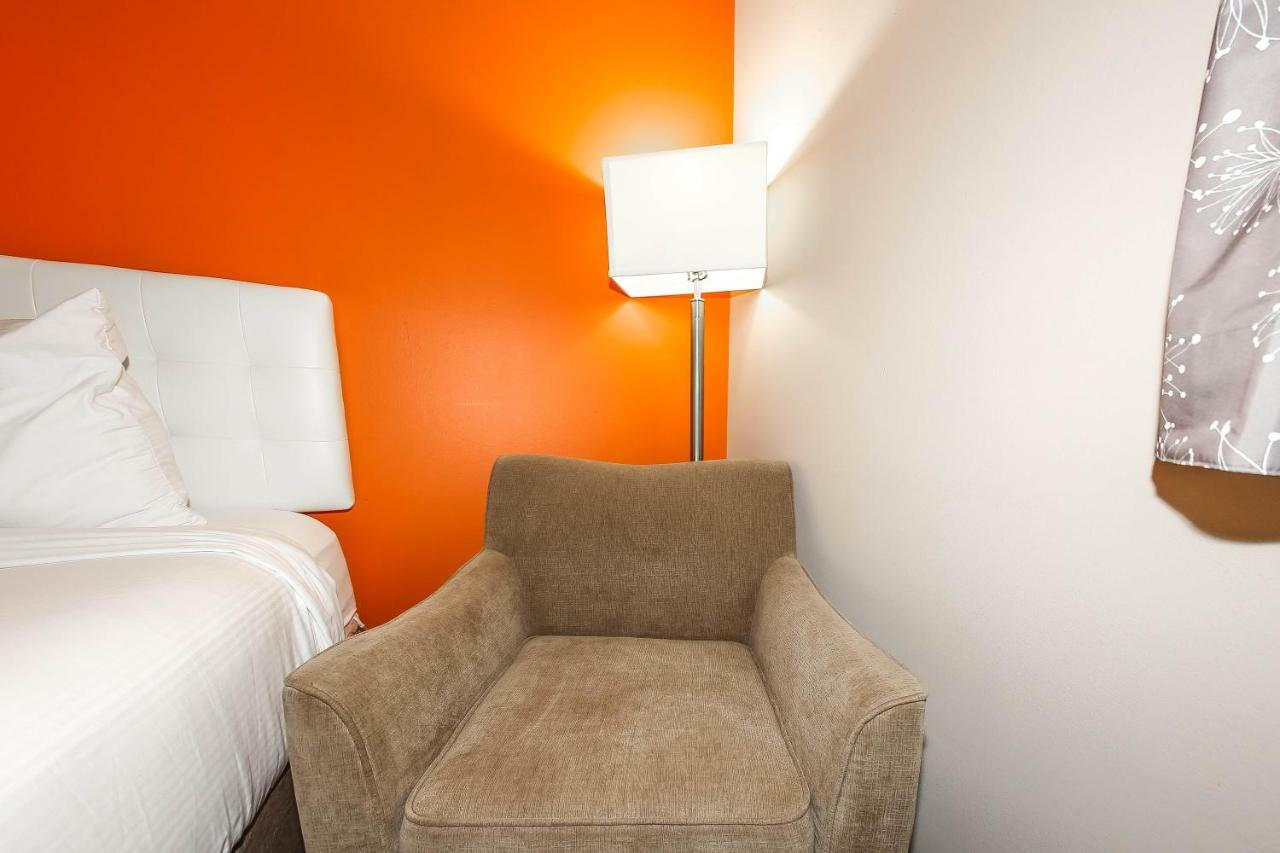 Howard Johnson By Wyndham Winnipeg West Kültér fotó